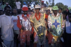 Majo Jonc in Leogane dress in sequins to juggle their batons.